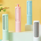 Présentation de nos 4 couleurs de brosse de nettoyage anti poils de chat
