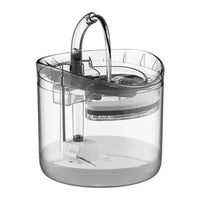 Présentation de la fontaine à eau pour chat sur fond blanc