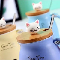 Couvercle en bois avec tête de chat