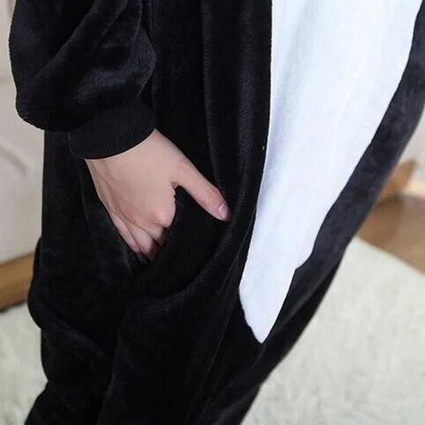 Poche du pyjama / grenouillère noir et blanc
