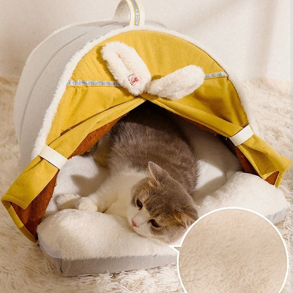 Tente pour chat confortable jaune avec coussin douillet avec chat confortablement installé